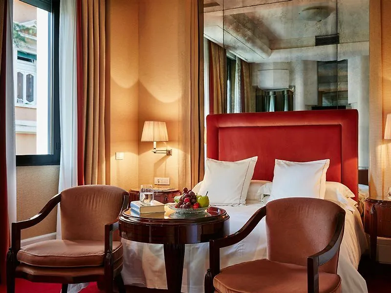Hotel Lord Byron - Small Luxury Hotels Of The World Rzym 5*,  Włochy